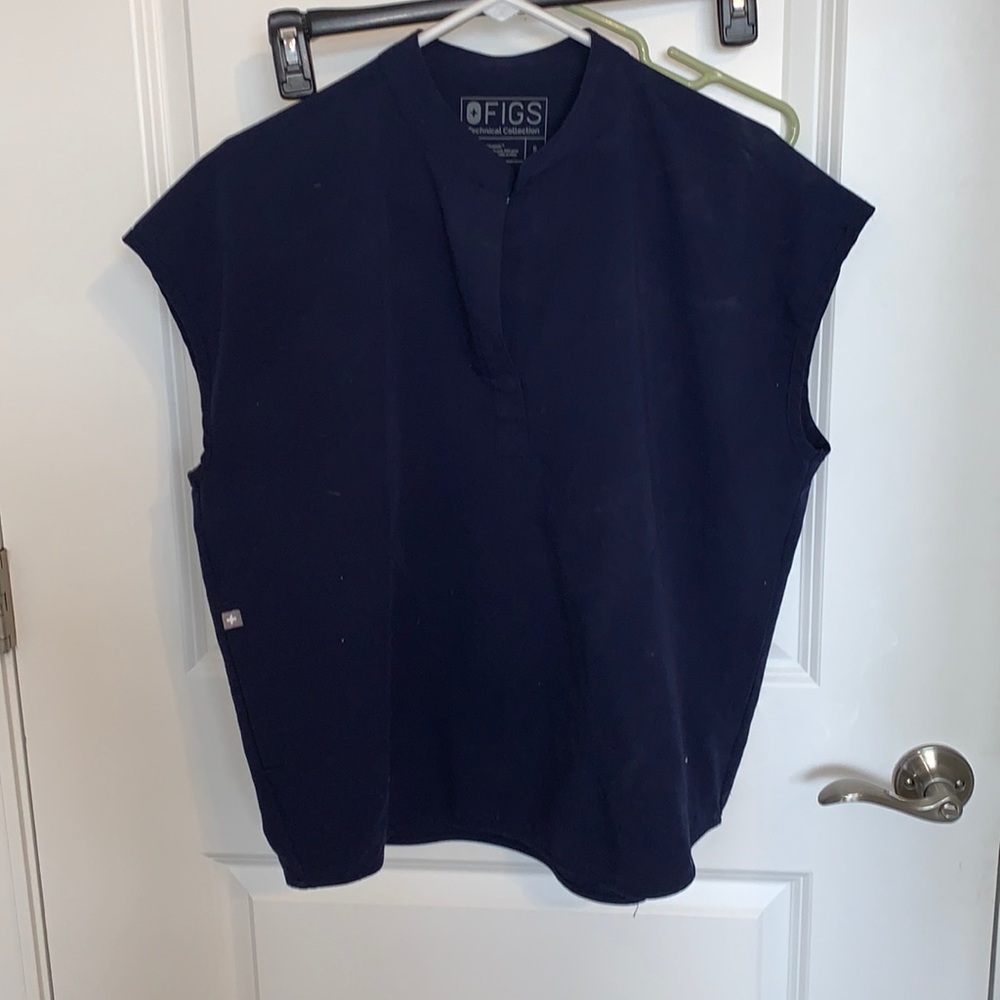 Figs mandarin collar